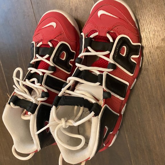 Nike Shoes - Nike Air Uptempo